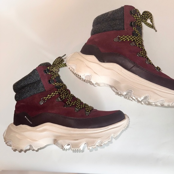 SOREL Kinetic Breakthru Conquest Waterproof Sneaker Boots Cider/ Bloodstone 11 - Picture 14 of 15